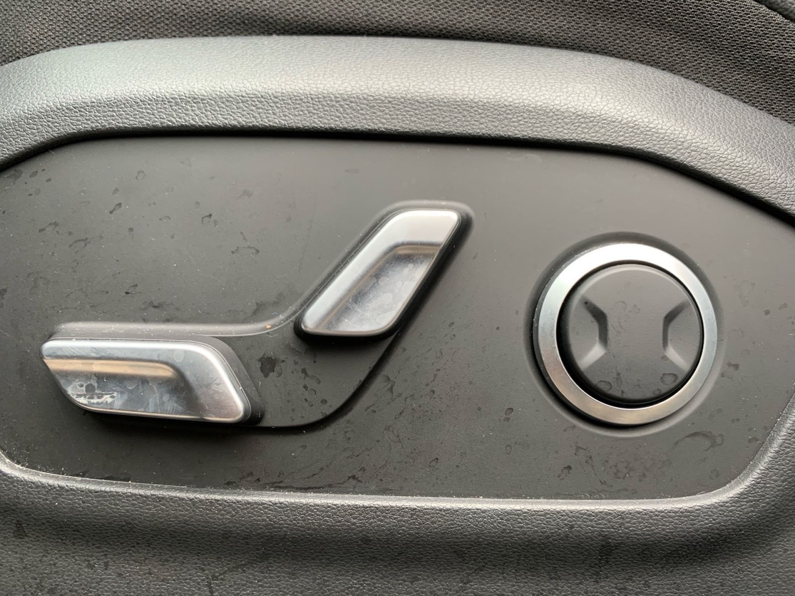 Fahrzeugabbildung Hyundai SANTA FE 1.6T-GDI Signature Hybrid Digital Key