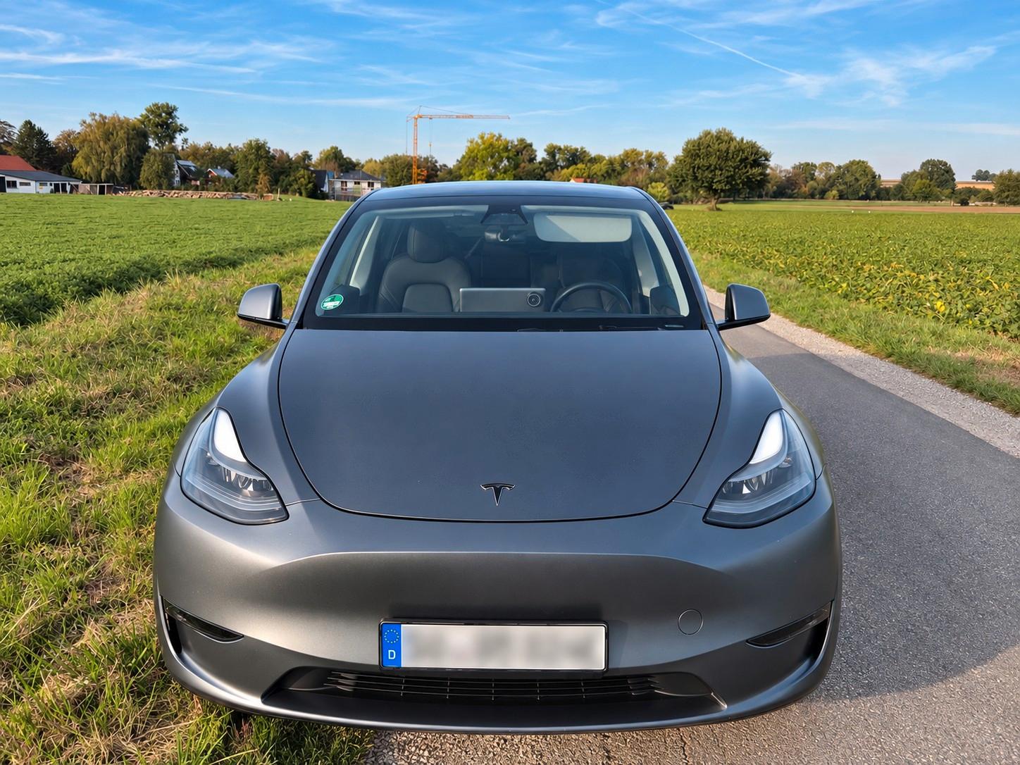 Tesla Model Y Performance |  Mattgrau foliert