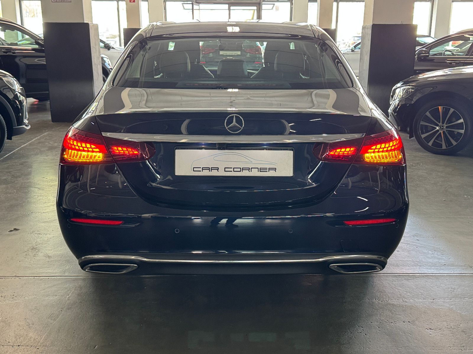 Fahrzeugabbildung Mercedes-Benz E 450 4MATIC 9G-TRONIC 2X AVANTGARDE FACELIFT