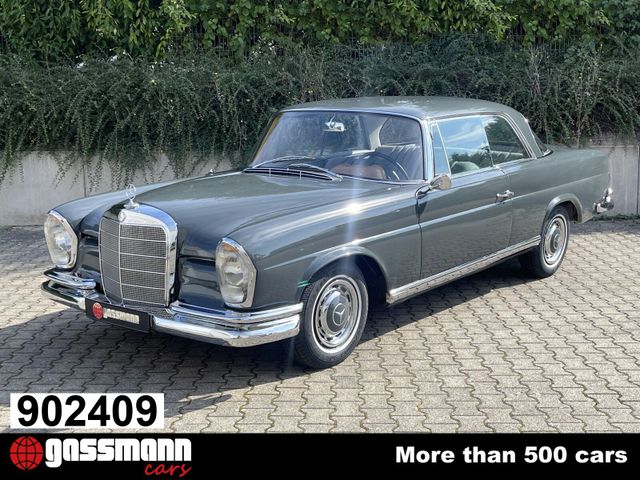 Mercedes-Benz 220 SEb W111 Coupe