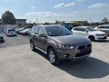 Mitsubishi Outlander 4WD*LEDER*NAVI*4X4 ALLRAD*TOP ZUSTAND* - Mitsubishi Outlander in Köln
