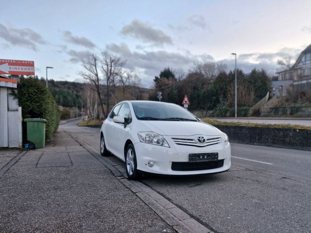 Toyota Auris Basis