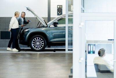 showroom-image-top