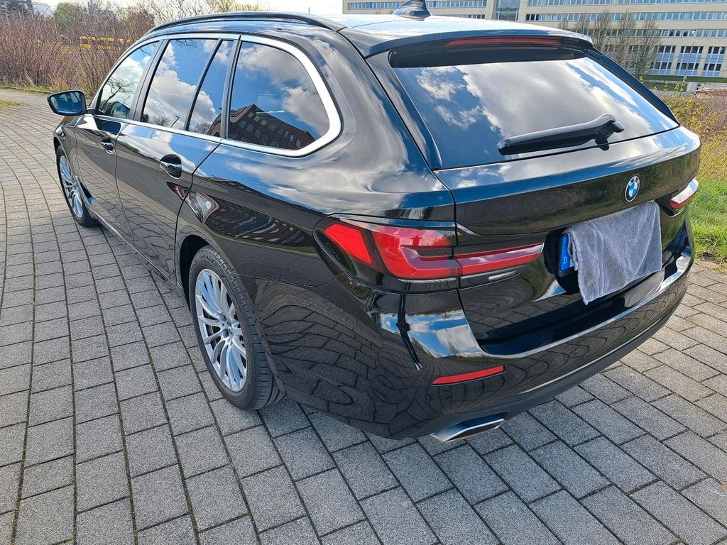 Image of BMW 520