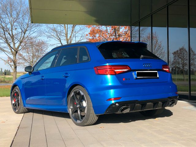 AUDI RS3 Sportback, 1. Hd. nur 16tkm, dt. Auto