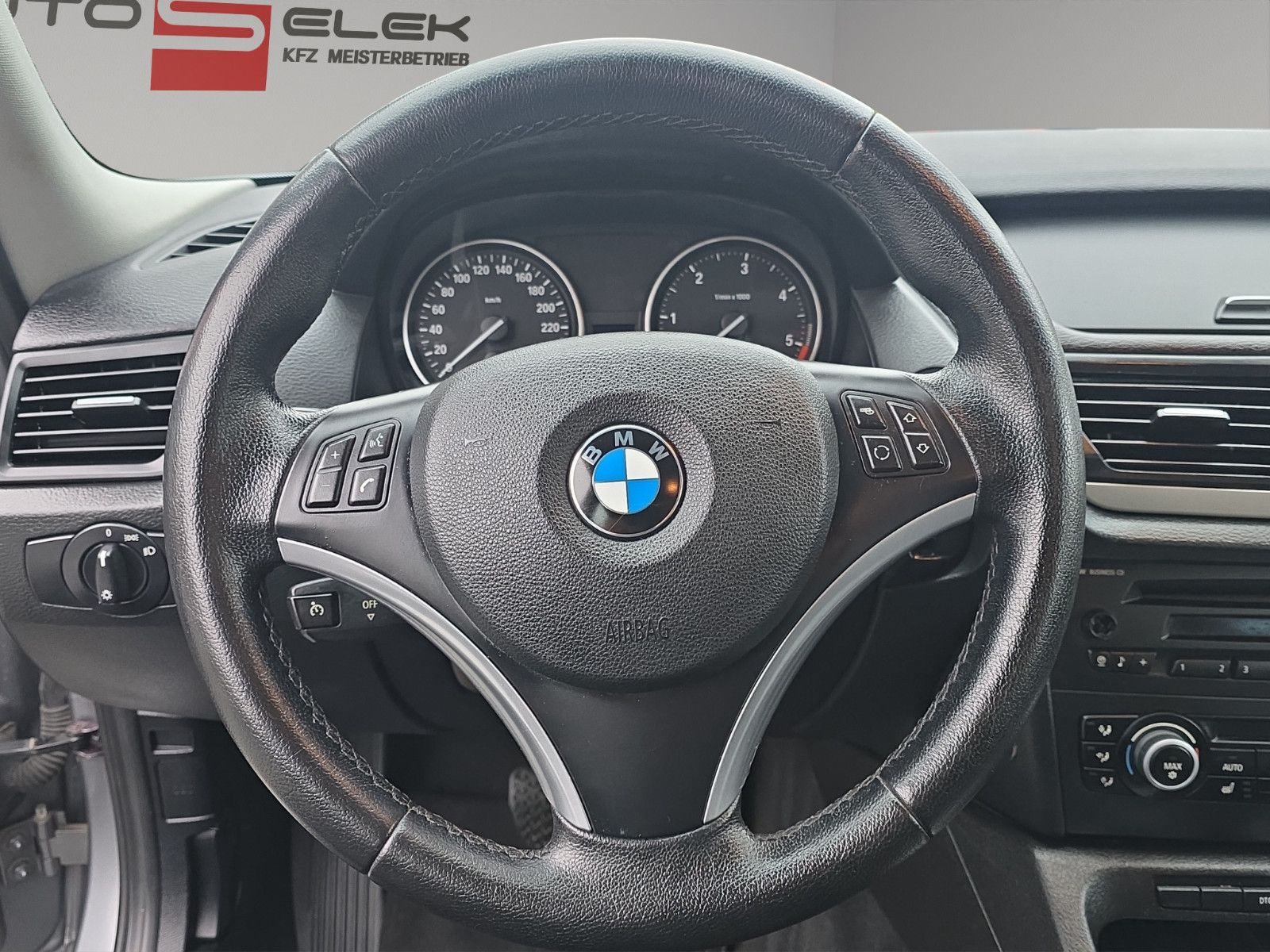 Fahrzeugabbildung BMW X1 20 d sDrive/AUTOMATIK/KLIMA