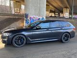 BMW M550d xDrive Touring Aerodynamik M-Technik-Top- - BMW: M Tech