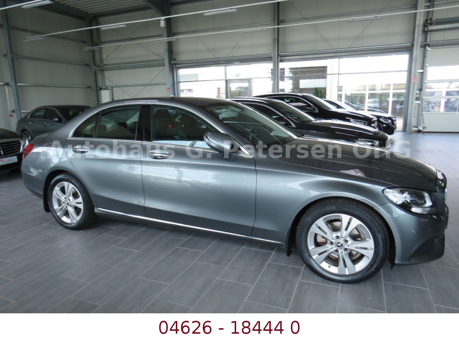 Fahrzeugabbildung Mercedes-Benz C 180 CGI*6-Gang*NAVI*Einpark*Sitzhei*Spiegel*Te