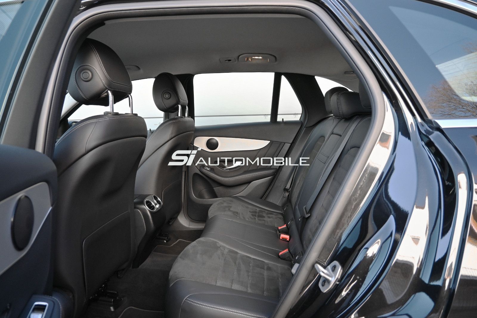 Fahrzeugabbildung Mercedes-Benz GLC 300 4MAT. °AHK°AMG INTERIEUR°SOUND°KAMERA°