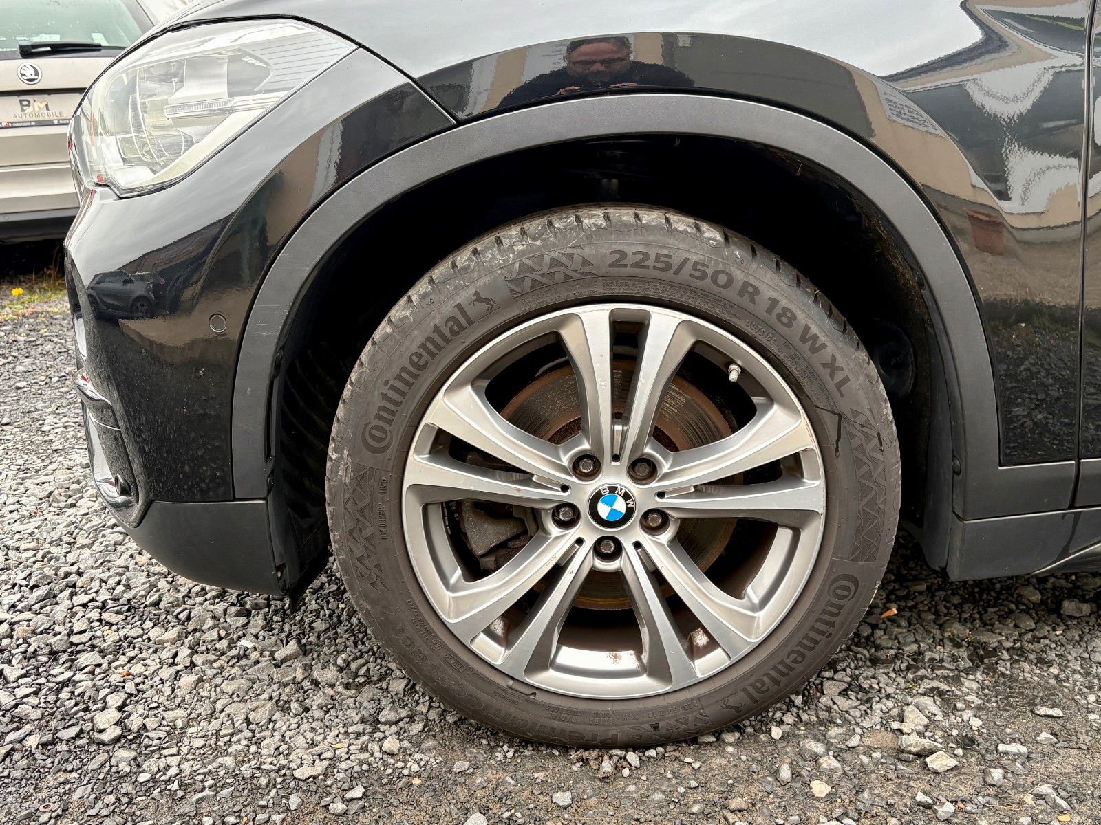 Fahrzeugabbildung BMW X1 xDrive20i Aut. SPORT LINE Navi Leder LED Pano