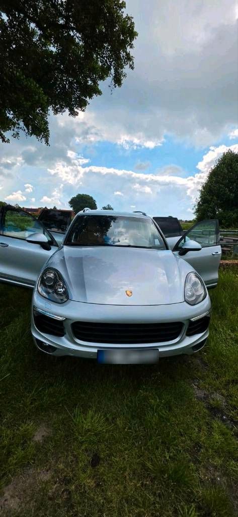 PORSCHE Porsche Cayenne Diesel  262 PS  EZ 09/20...