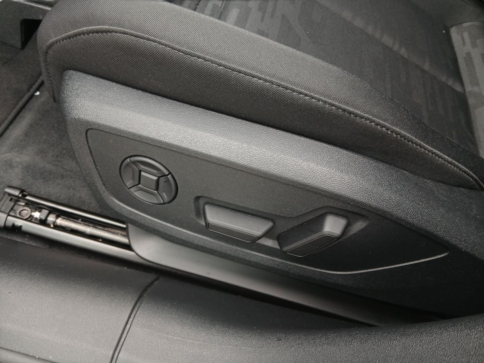 Audi A6 - Bild 13