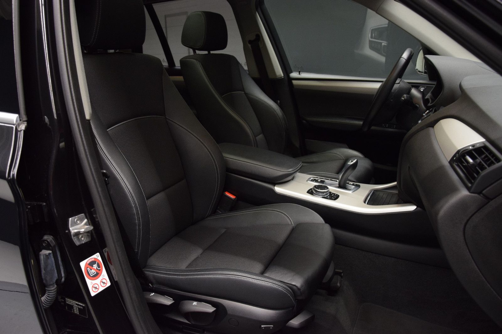 Fahrzeugabbildung BMW X3 xDrive 20d TeilLeder ACC HuD Pano Xen 360°