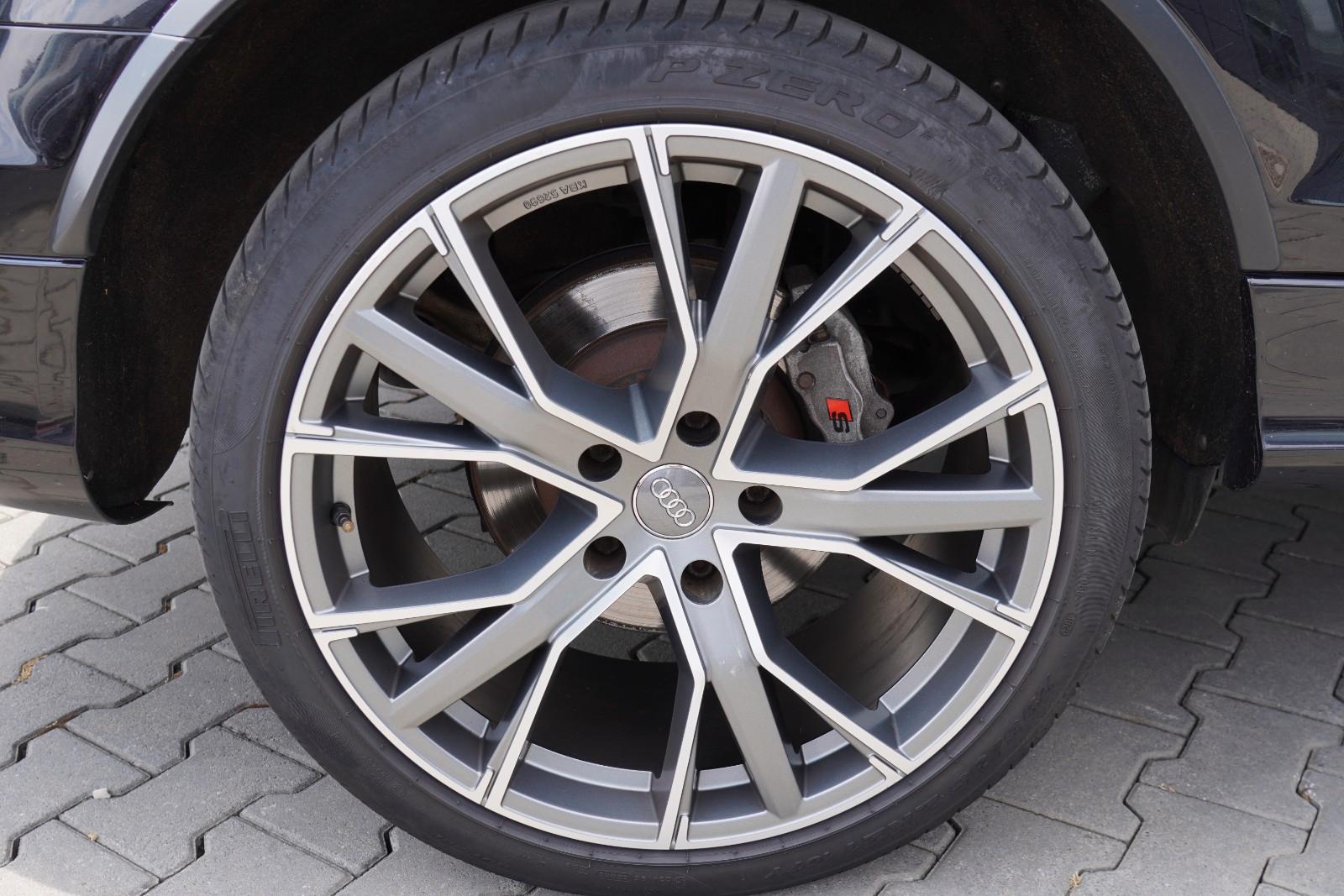Audi Q7 3.0 TDI quattro 2x S line | 245 ch | BVA | Diesel | 200 000 km | 17 980 € | 11/2013 | 6 places | Toit panoramique | Caméra | Suspension pneumatique | Bose