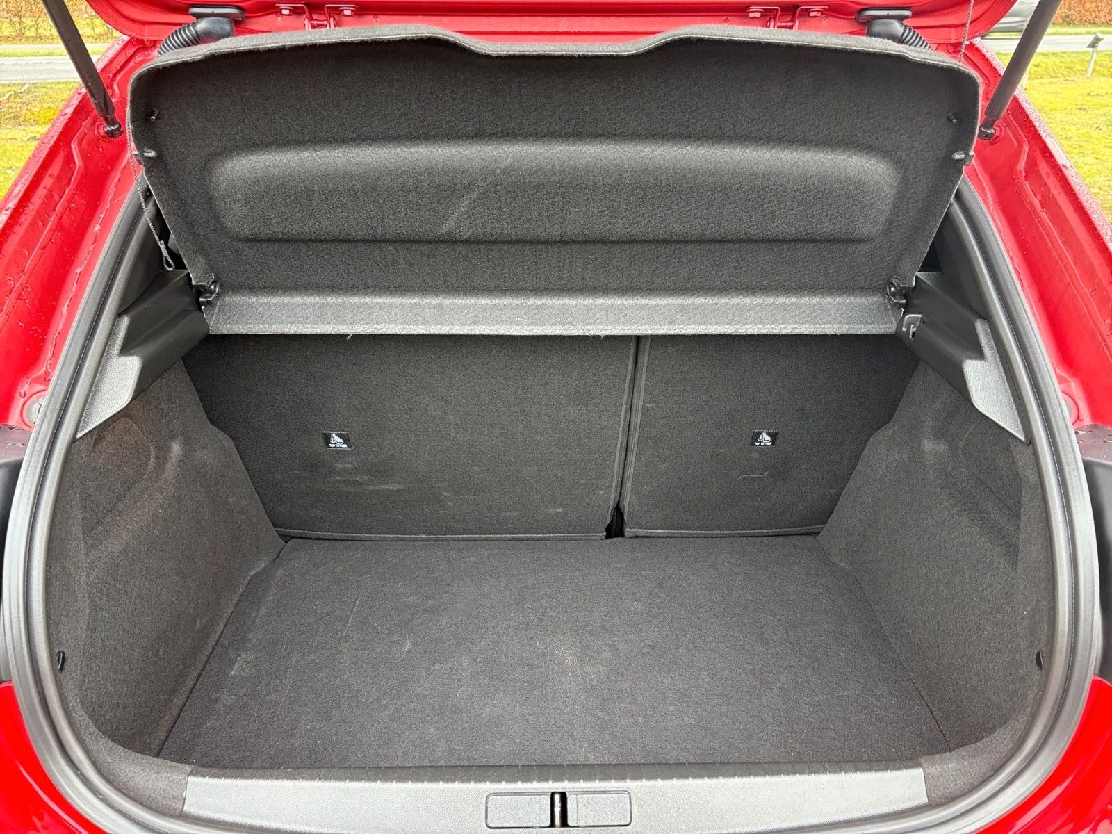 Fahrzeugabbildung Peugeot 208 GT