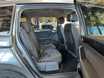 MYAUTOCENTER – Gebraucht- und Jahreswagen mit Werkstattservice in Pfaffenhofen Volkswagen Touran *7.SITZER*STANDHZ*MASSAGE*AHK*KEYLESS*