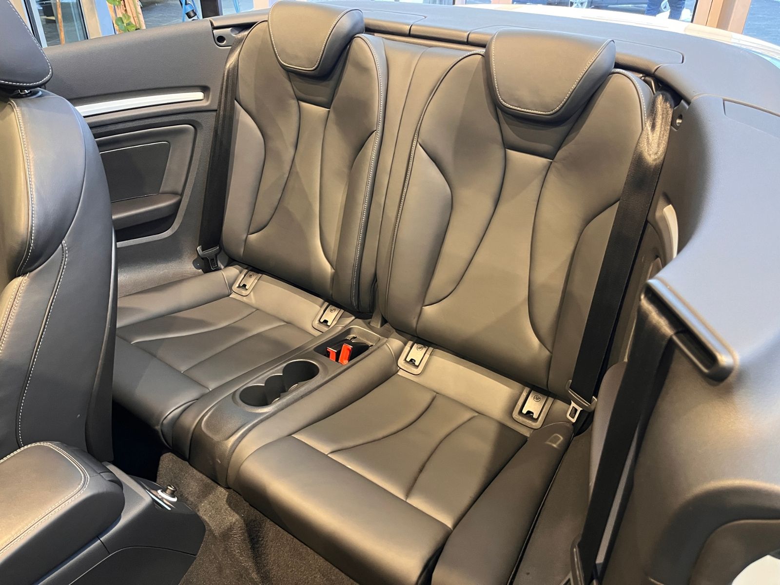 Fahrzeugabbildung Audi A3 Cabriolet 35 TFSI S line sport MATRIX LED NAV