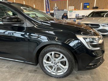 Renault Megane IV Grandtour Play *Navi*AHK*Sitzheiz.*