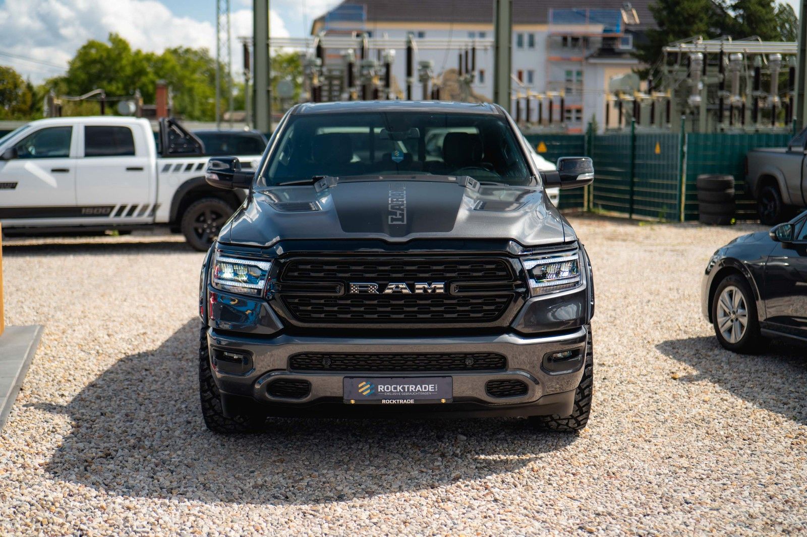 Fahrzeugabbildung Dodge RAM 5.7 V8 HEMI 4x4 NIGHT LARAMIE *RAM BOX*LED*