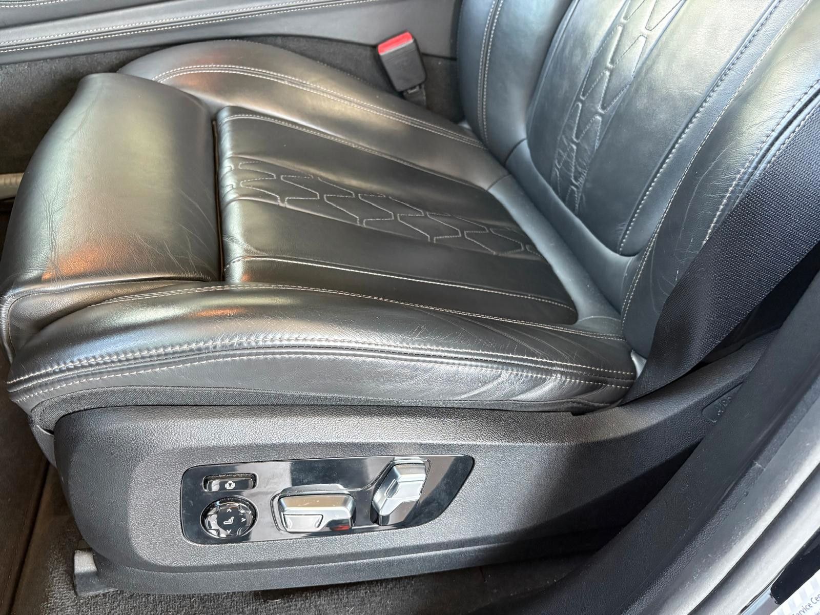 Fahrzeugabbildung BMW X5 xDrive 40 i M Sport,luft,pano,hud,soft close,