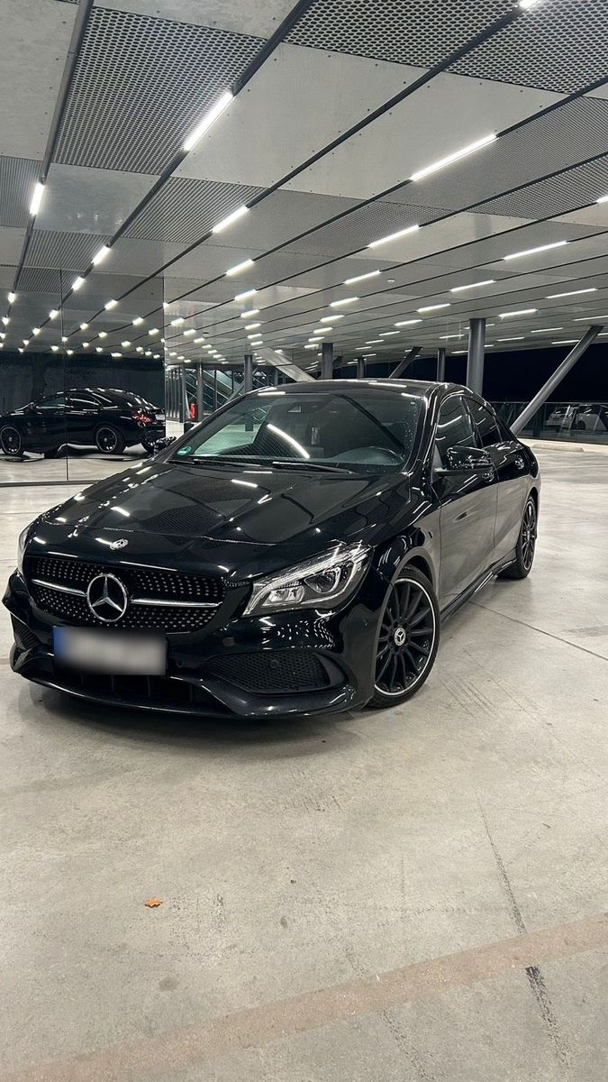 MERCEDES-BENZ CLA200d - Night Paket - AMG Paket
