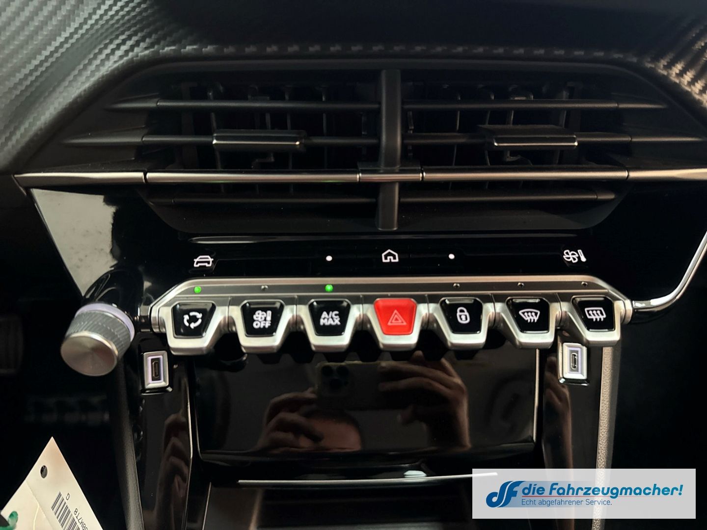 Fahrzeugabbildung Peugeot 208 Allure Navi Digitales Cockpit LED Apple CarP