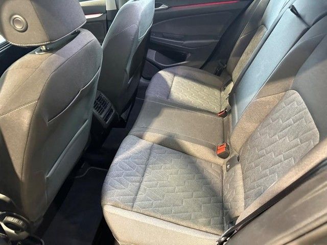 Fahrzeugabbildung Volkswagen Golf VIII Life 2.0 TDI Kamera ACC LED 16"Alu