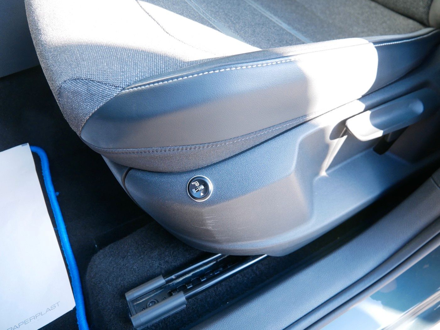 Fahrzeugabbildung SEAT Ateca 2.0 TDI Xperience AHK ACC SHZ 360°Kamera