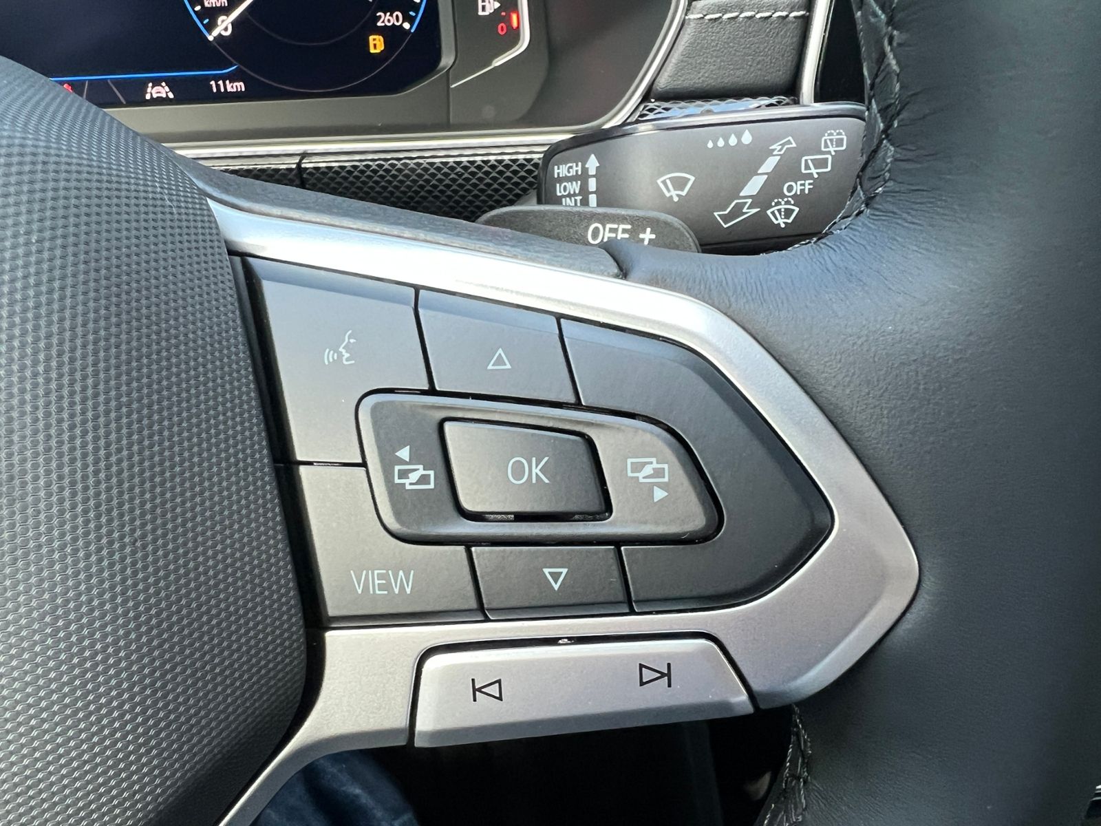Fahrzeugabbildung Volkswagen T-Cross R-Line 1.5 TSI DSG *AHK,IQ.LIGHT,ACC,App