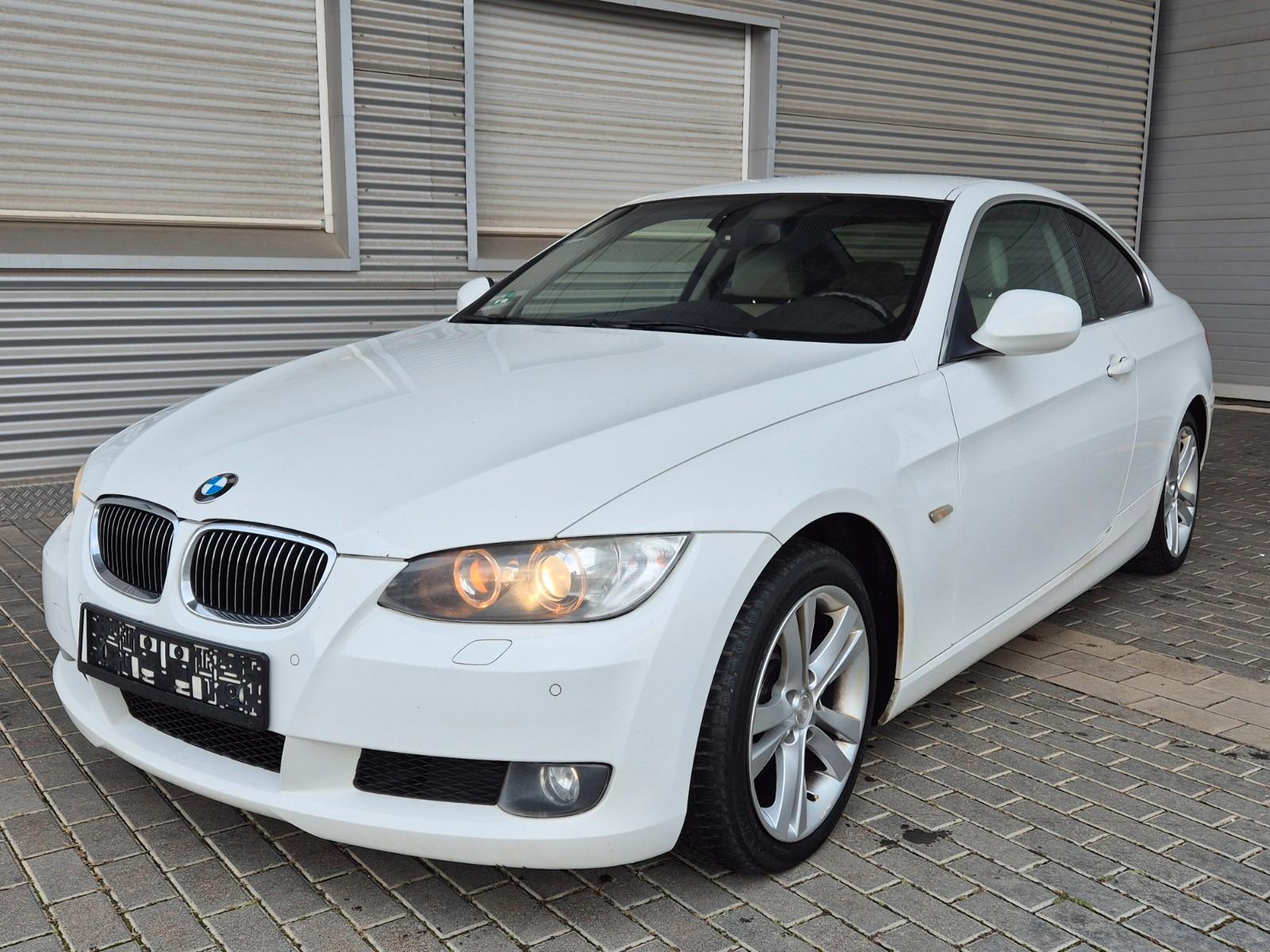 BMW 330d Coupé PDC SHZ NAVI XENON SCHALTWIPPEN