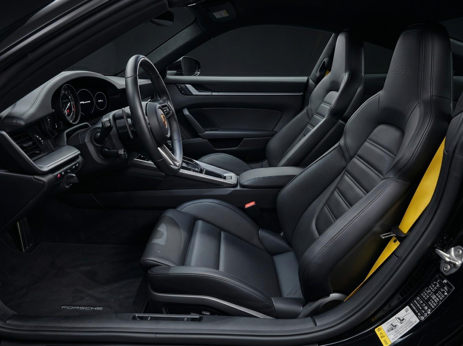 Porsche Turbo S | Carbon-Dach | Burmester | Lift