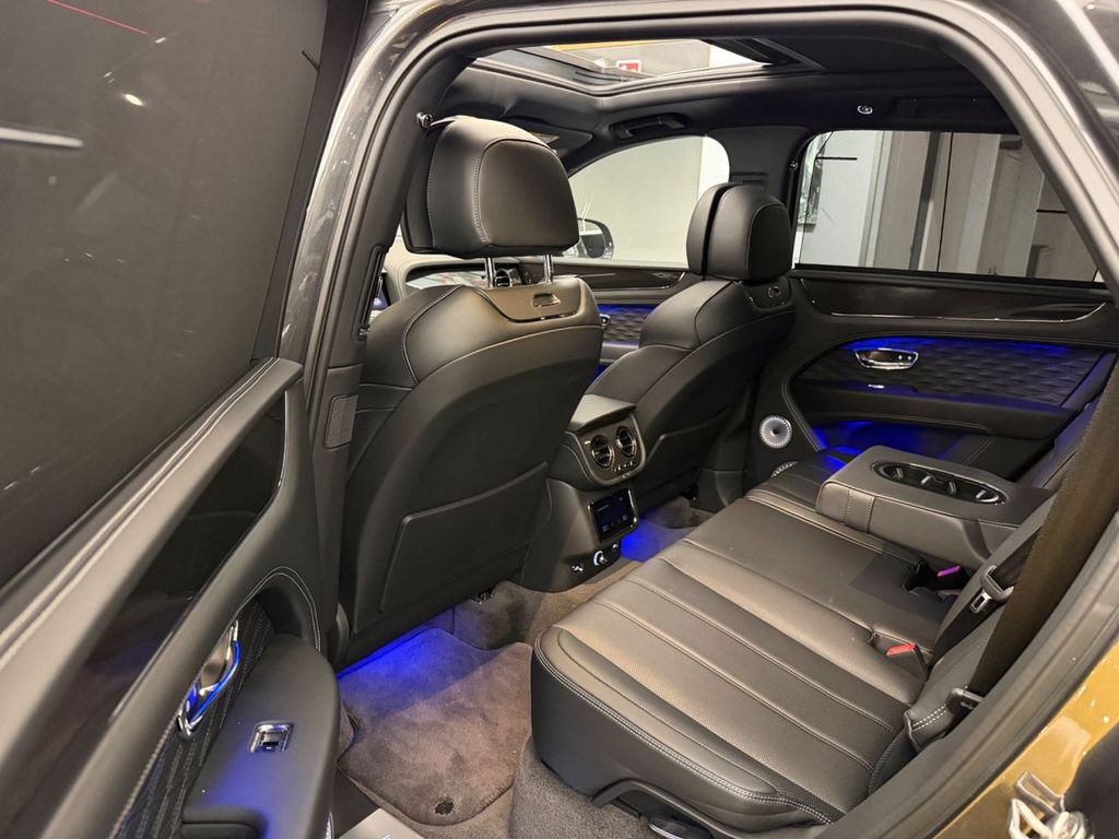 BENTLEY Bentayga 2026