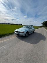 BMW E39 528I - BMW 528: E39 528i