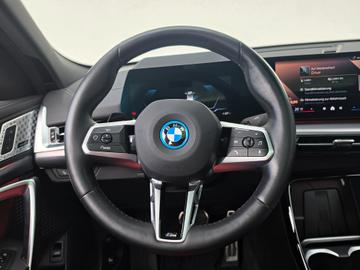 2024 BMW IX2 缩略图 20