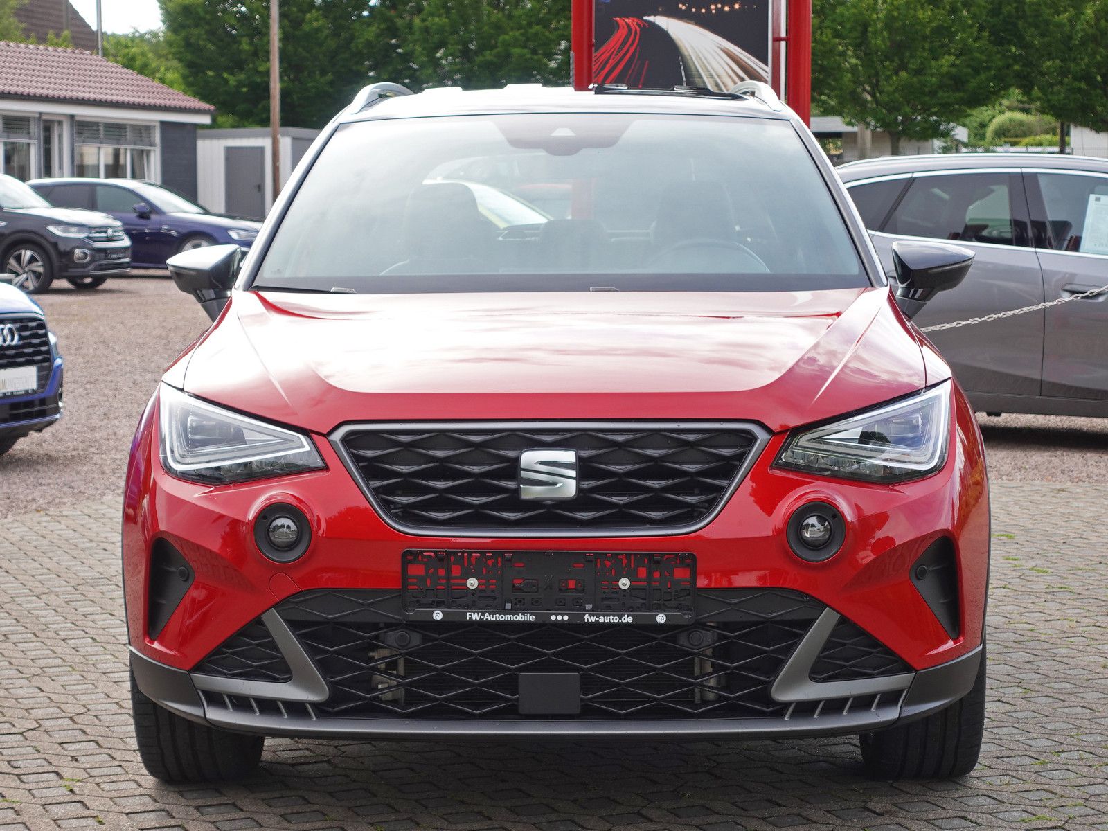 Fahrzeugabbildung SEAT Arona 1.5 TSI DSG FR Full Link ACC RFK DINAMICA