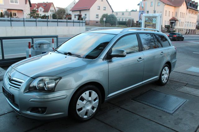 Toyota Avensis Kombi 2.0 D-4D Team HU NEU