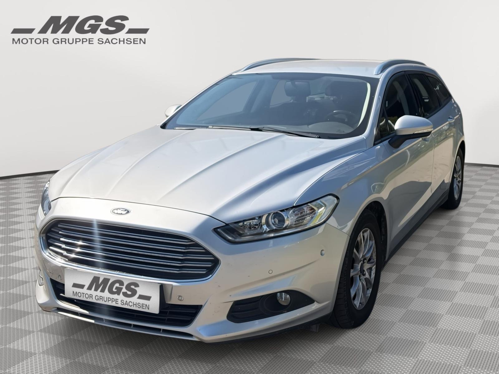 Ford Mondeo 2015 — rear view