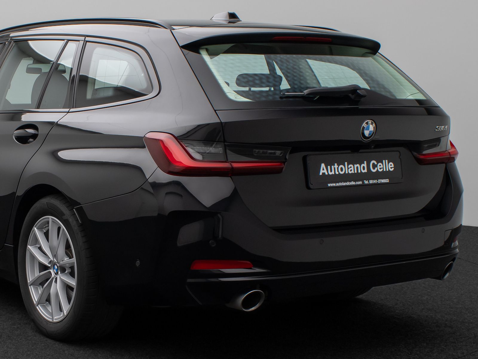 Fahrzeugabbildung BMW 318i Kamera DAB Widscreen Sportlenkrad Alarm LED