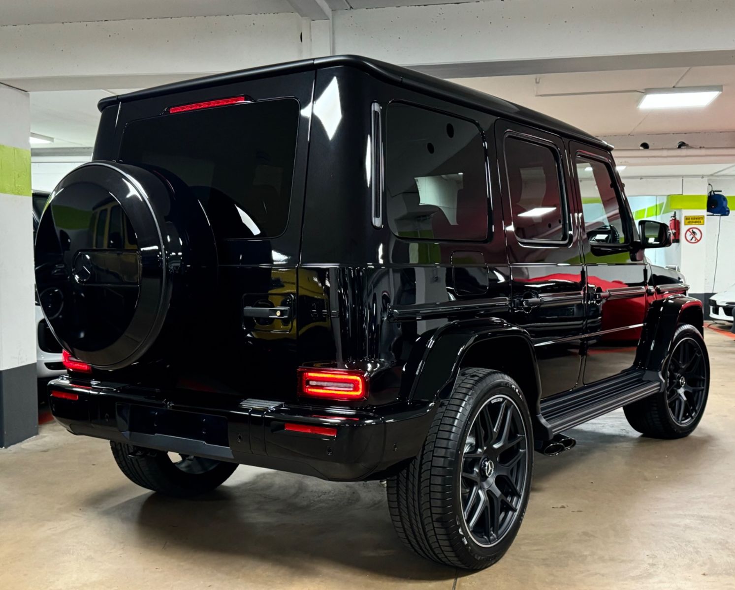 Fahrzeugabbildung Mercedes-Benz G 63 AMG FACELIFT REDINT CARBON A22 TV MY25 FULL