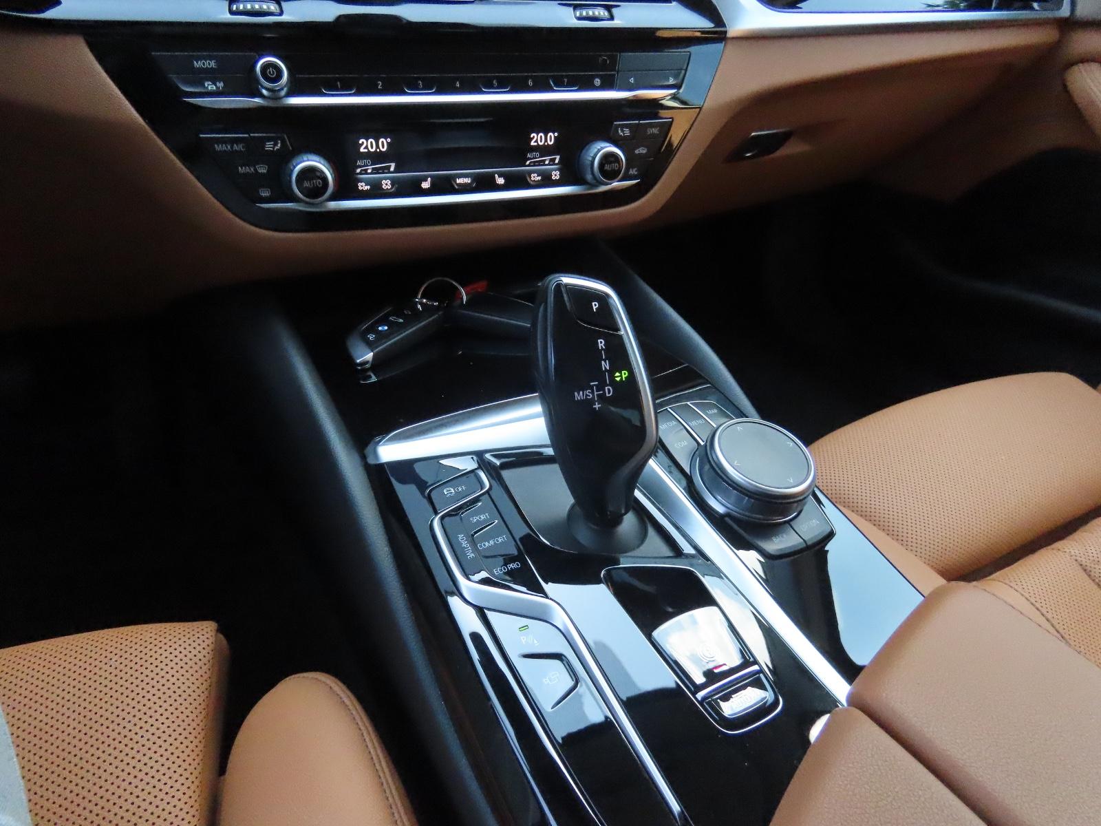 BMW 530d xDrive Autom. Leder Keyless Head-Up 360°