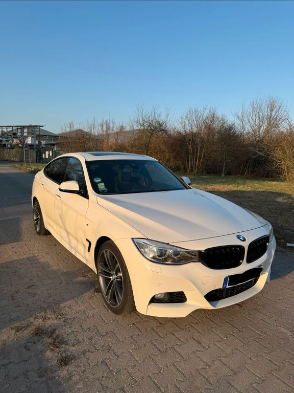 Image of BMW 320