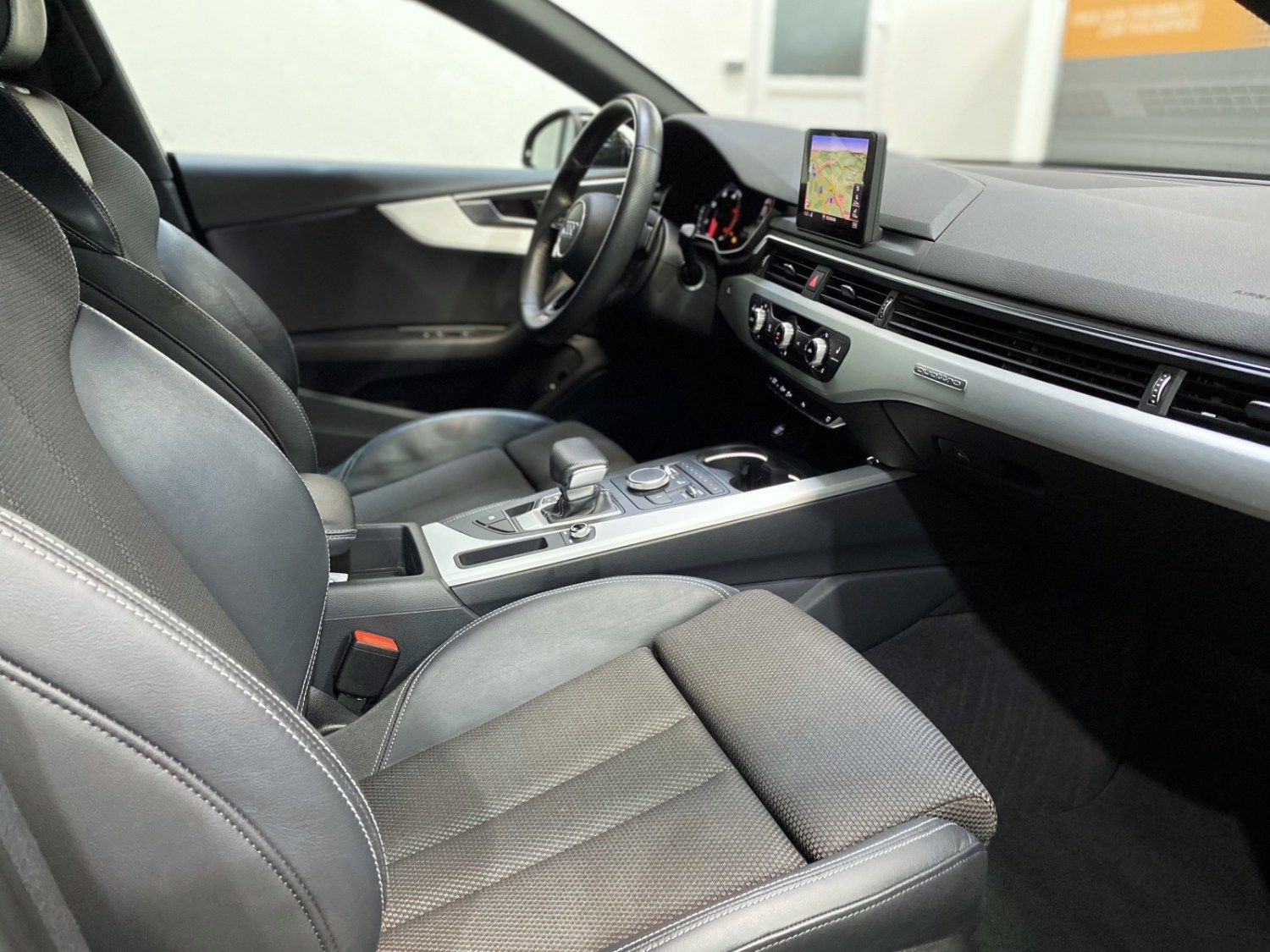 Fahrzeugabbildung Audi A5 3.0 TDI quattro sport S-Line Matrix#ACC#Kamer