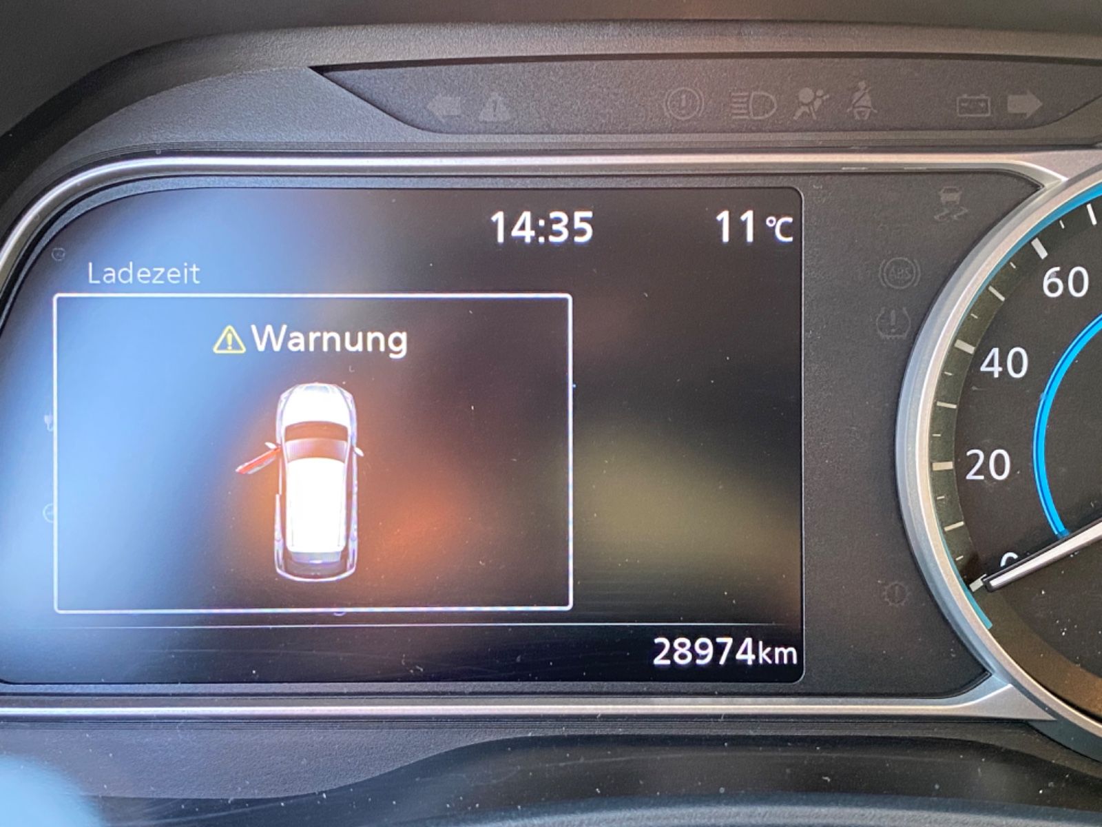 Fahrzeugabbildung Nissan Leaf Acenta - CARPL./AndroidA.,2Ladekabel;SOH98%