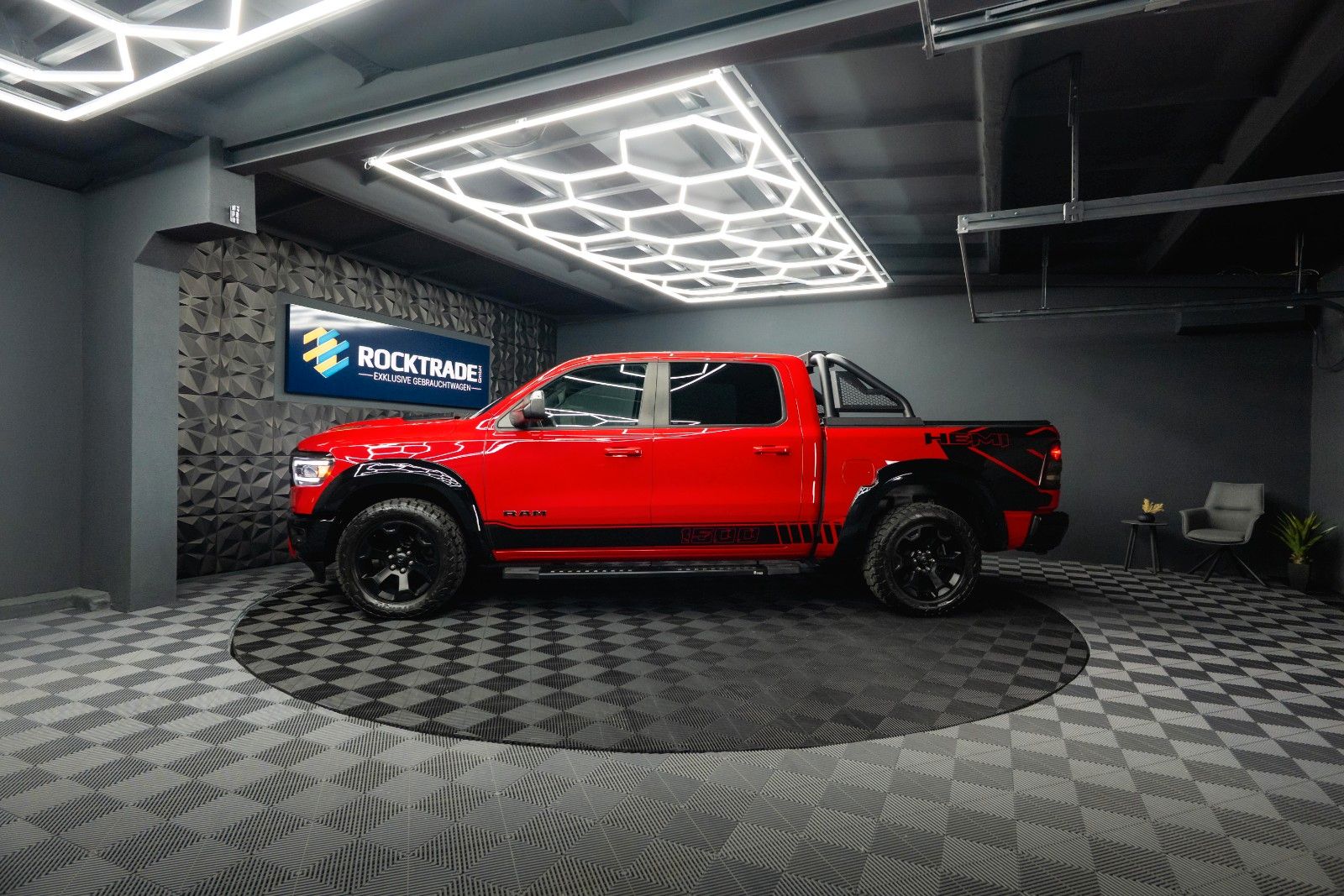 Fahrzeugabbildung Dodge RAM 5.7 V8 HEMI 4x4 RED DEVIL Offroad NightPaket