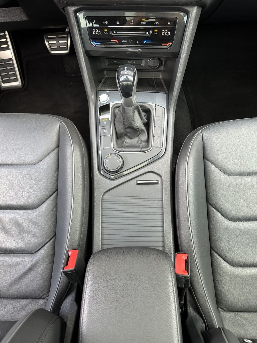 Fahrzeugabbildung SEAT Tarraco 2.0 TDI DSG FR 7-SItzer NAV+LED+AHK+PANO
