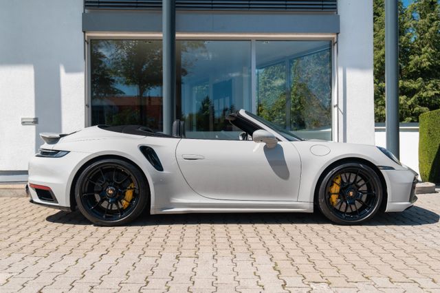 Porsche 992 Turbo S Cabrio/ NACHTSICHT/ INNO DRIVE/ BURM