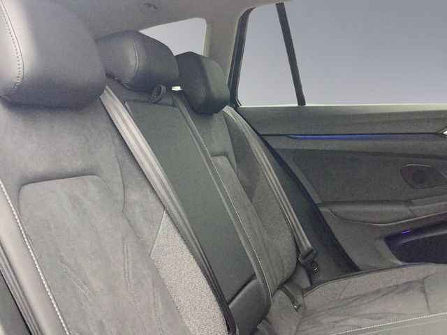 Golf VIII Variant 1.5eTSI DSG Style AHK FACEL.