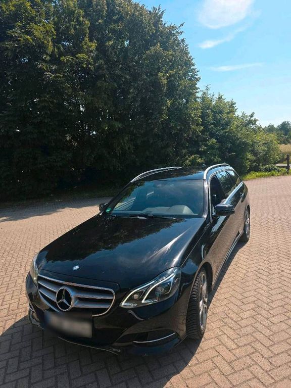 Image of Mercedes-Benz E 250