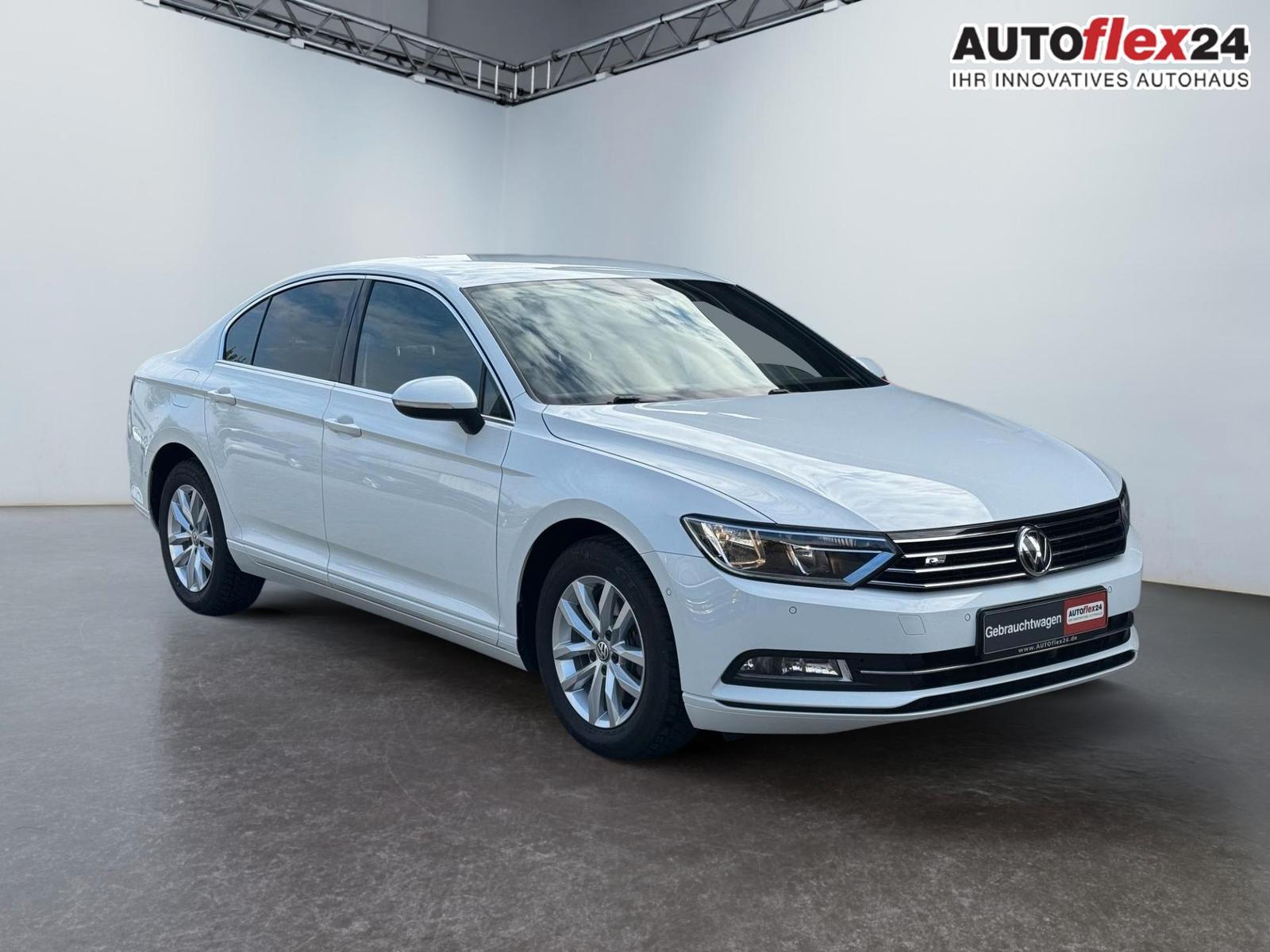 Volkswagen Passat 1.8 TSI DSG R-Line Einparkhilfe vorne ...
