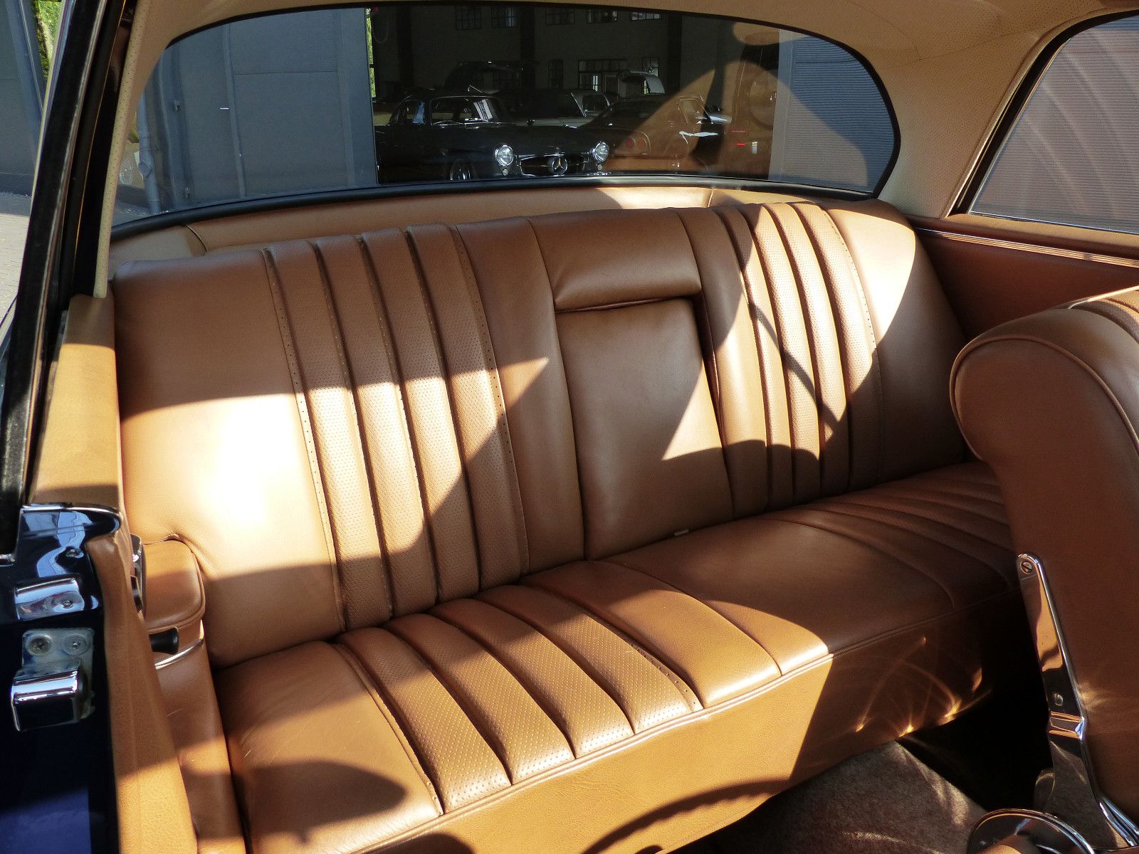 Fahrzeugabbildung Mercedes-Benz 250 SE Coupe W 111